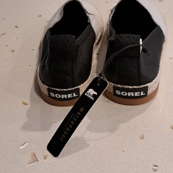 NWT Sorel Ella slip on - Picture 4 of 9